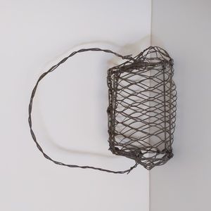 Decorative wire purse